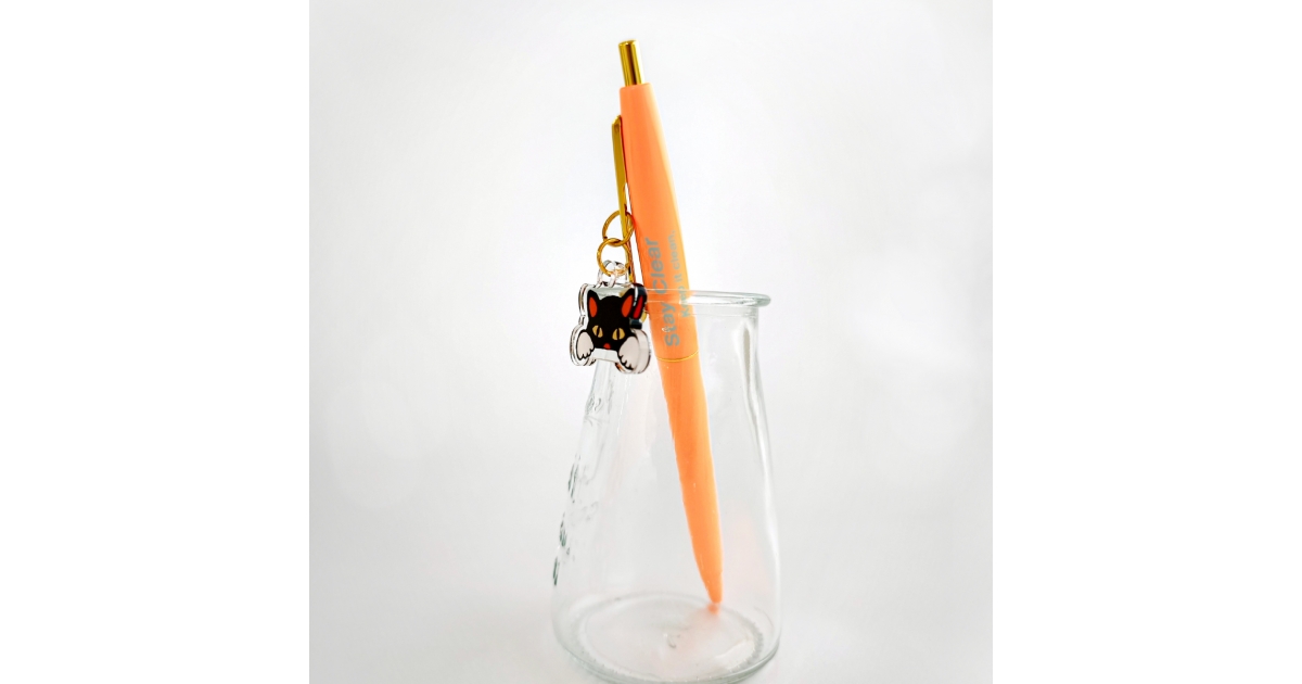 チャーム付き軸色ボールペン | オリジナルグッズ・アクリル・缶バッジ
