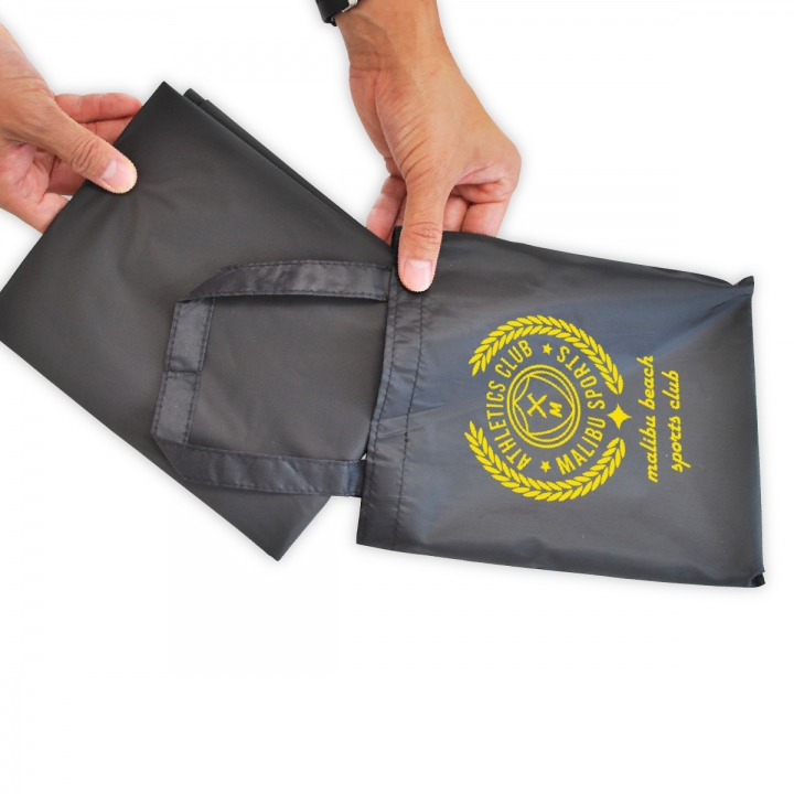 ポーチ付きレインポンチョ