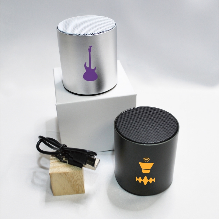 ワイヤレススピーカー