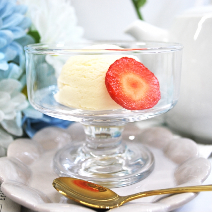 レトロ喫茶店アイスクリームグラス