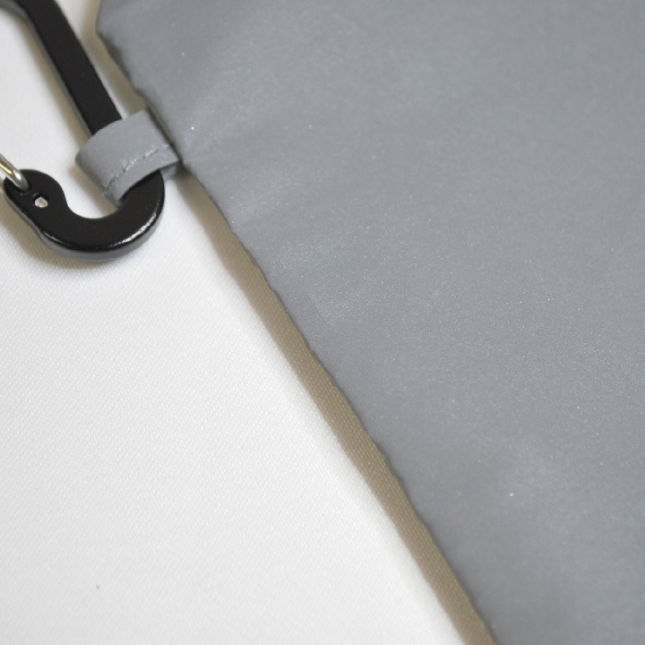 カラビナ付リフレクターポーチM